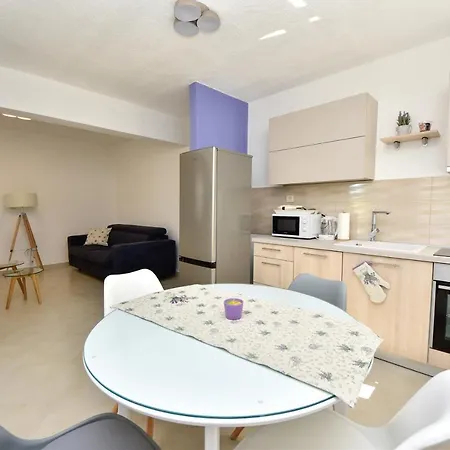 In Olive Garden Apartment Starigrad Paklenica Exterior photo