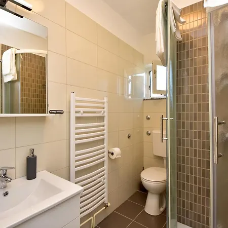 In Olive Garden Apartment Starigrad Paklenica Exterior photo