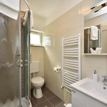 In Olive Garden Apartment Starigrad Paklenica Exterior photo