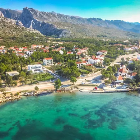 In Olive Garden Apartment Starigrad Paklenica Exterior photo