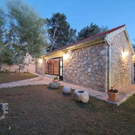 In Olive Garden Apartment Starigrad Paklenica Exterior photo
