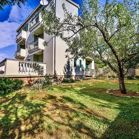 In Olive Garden Apartment Starigrad Paklenica Exterior photo