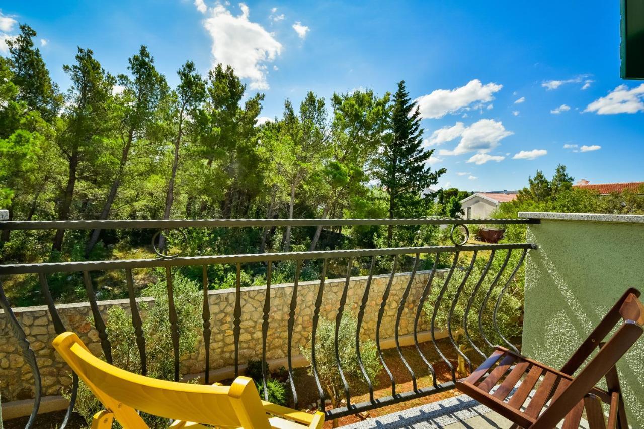In Olive Garden Apartment Starigrad Paklenica